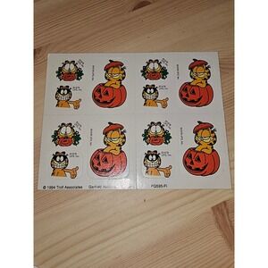 1 Sheet Vintage 1978 United Feature Syndicate Garfield Halloween Stickers